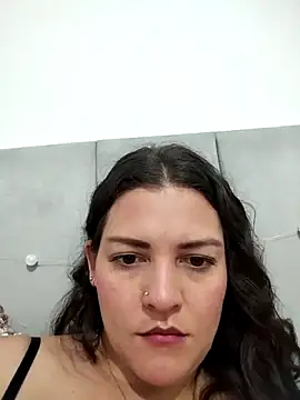 Mia Hampton online show from 27, 5, 2026