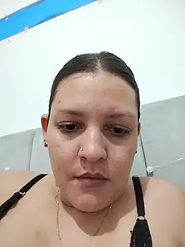 Mia Hampton online show from 28, 5, 2026