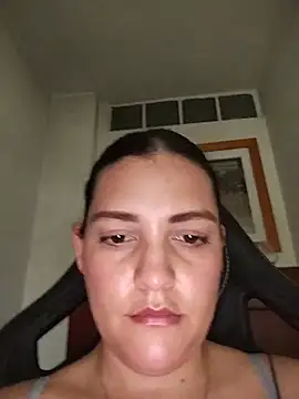 Mia Hampton online show from 7, 6, 2026