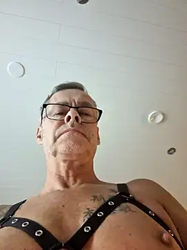 DarrenSullivanSlut online show from 17, 12, 2024