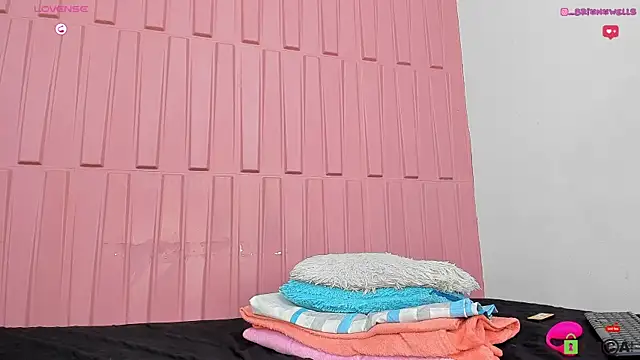 Snapshot of Briana_Wells_ chatting on 18, 3, 2025 Briana Wells online show from 18, 3, 2025