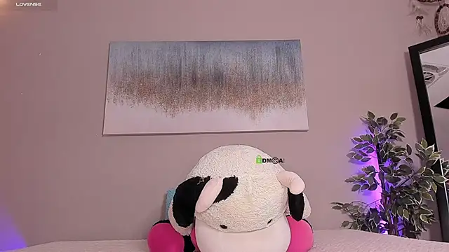 Snapshot of Briana_Wells_ chatting on 23, 10, 2025 Briana Wells online show from 23, 10, 2025