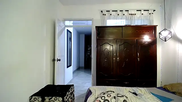 ivonne  hott1 online show from 25, 2, 2025