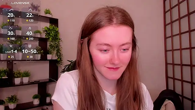 Snapshot of KateCuddle chatting on 6, 5, 2026 KateCuddle online show from 6, 5, 2026