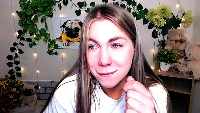 Sport Tall Doll online show from 12, 11, 2025