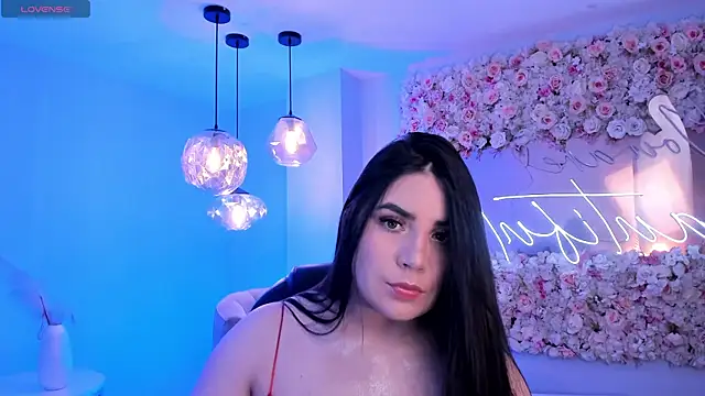 Snapshot of KendraClarkX chatting on 5, 4, 2026 KendraClarkX online show from 5, 4, 2026
