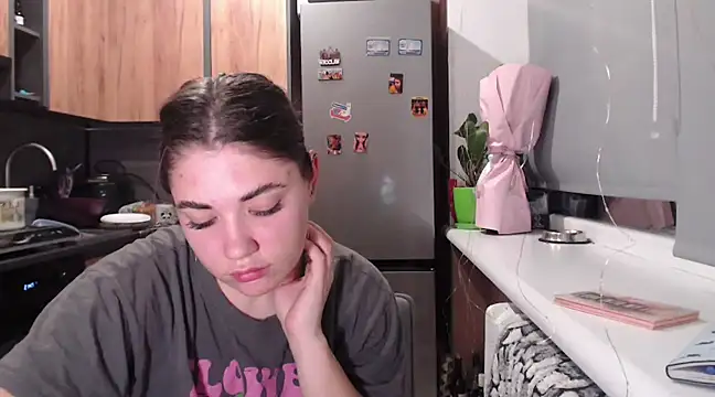 Snapshot of delightful_sofi chatting on 5, 3, 2025 delightful sofi online show from 5, 3, 2025