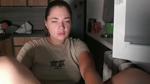 Snapshot of delightful_sofi chatting on 8, 9, 2025 delightful sofi online show from 8, 9, 2025