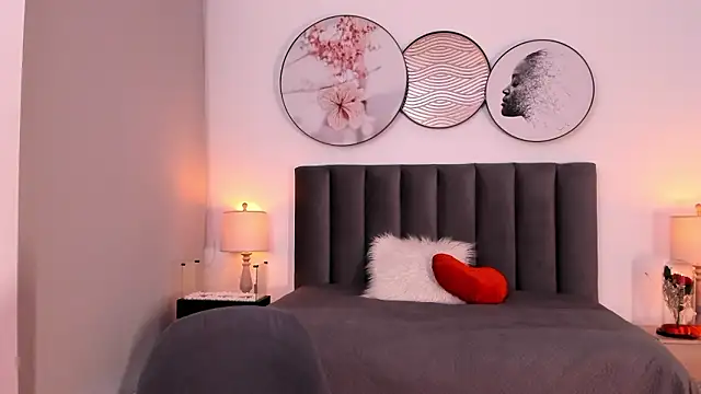 Snapshot of SaharaGarcia__ chatting on 4, 3, 2026 SaharaGarcia online show from 4, 3, 2026