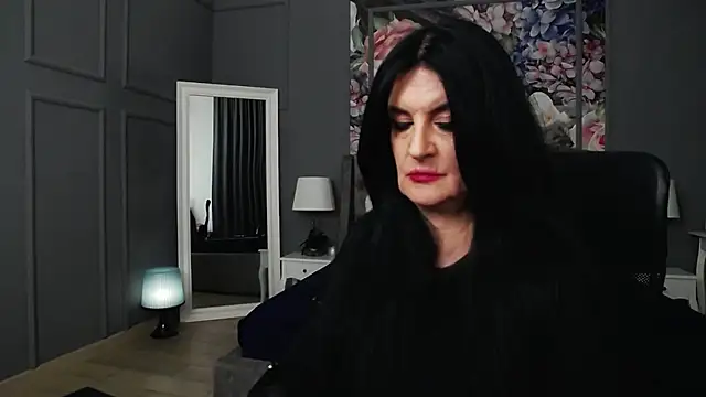 DomMelissaW online show from 8, 2, 2025