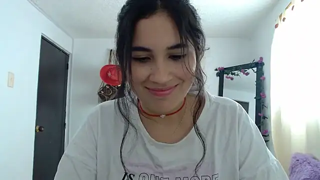 Snapshot of InocentHeaven1 chatting on 10, 12, 2024 InocentHeaven1 online show from 10, 12, 2024