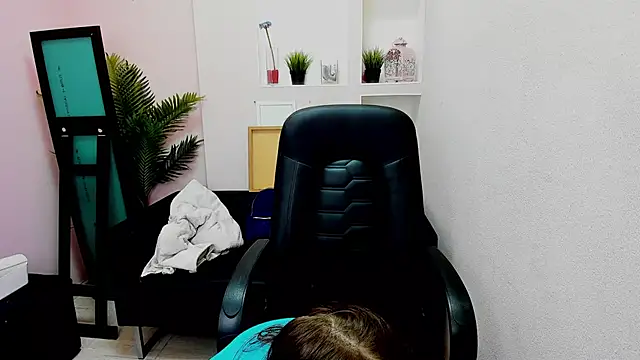 Persephoni online show from 9, 2, 2025