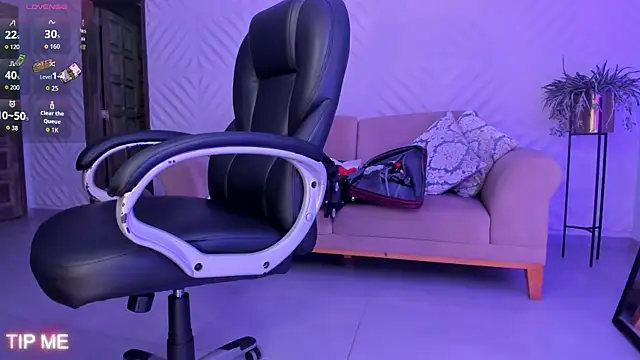 SophieBarnett online show from 17, 4, 2026