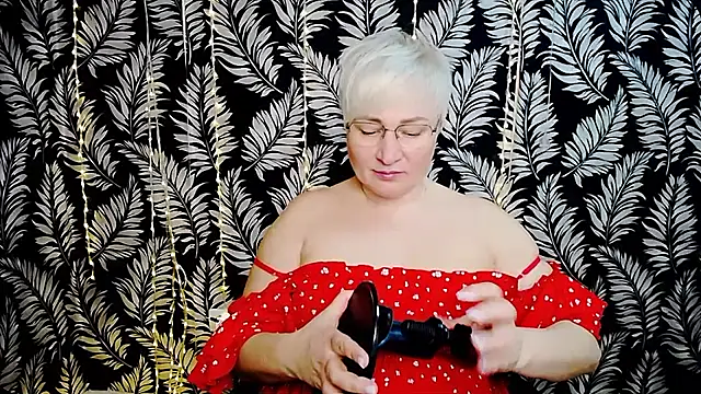 Olivia playful online show from 7, 6, 2026