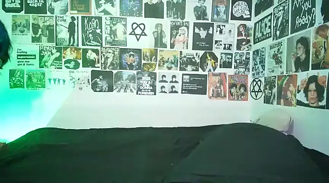 BonnieStardust online show from 4, 1, 2025