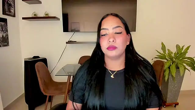 brunetenikole02 online show from 25, 9, 2025