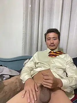 Snapshot of Satinshirt1992 chatting on 16, 12, 2025 Satinshirt1992 online show from 16, 12, 2025