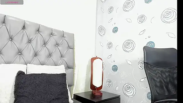 luna evaa online show from 10, 10, 2025