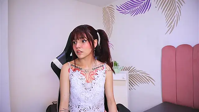 Snapshot of dianebleu chatting on 3, 3, 2025 dianebleu online show from 3, 3, 2025