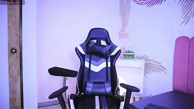 Snapshot of dianebleu chatting on 10, 3, 2025 dianebleu online show from 10, 3, 2025