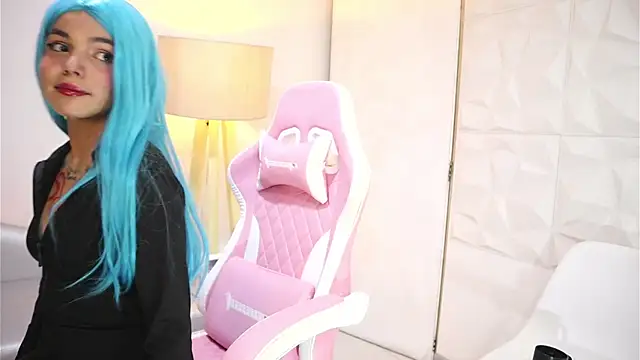 Snapshot of dianebleu chatting on 5, 11, 2025 dianebleu online show from 5, 11, 2025