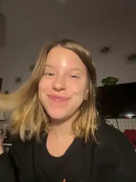 kimczii online show from 8, 10, 2025