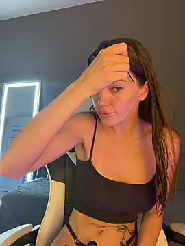 julia fly online show from 23, 6, 2026