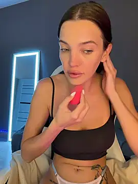julia fly online show from 10, 7, 2026