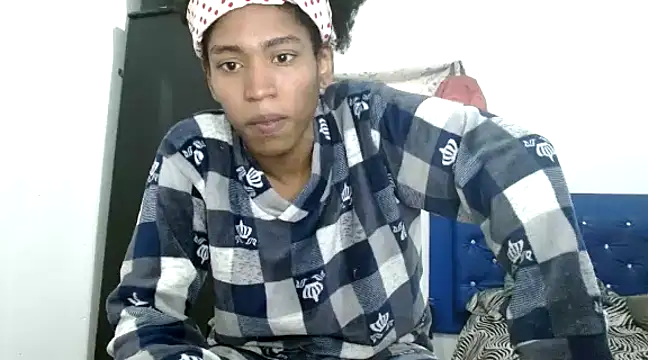 Snapshot of angelamarie1 chatting on 4, 12, 2024 angelamarie1 online show from 4, 12, 2024