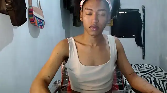 Snapshot of angelamarie1 chatting on 20, 12, 2024 angelamarie1 online show from 20, 12, 2024