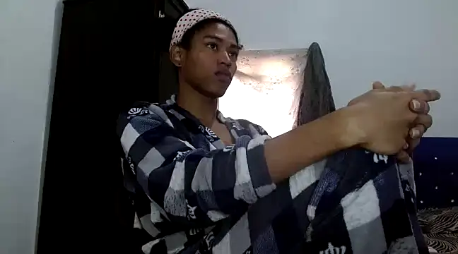 Snapshot of angelamarie1 chatting on 21, 12, 2024 angelamarie1 online show from 21, 12, 2024