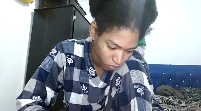Snapshot of angelamarie1 chatting on 23, 12, 2024 angelamarie1 online show from 23, 12, 2024
