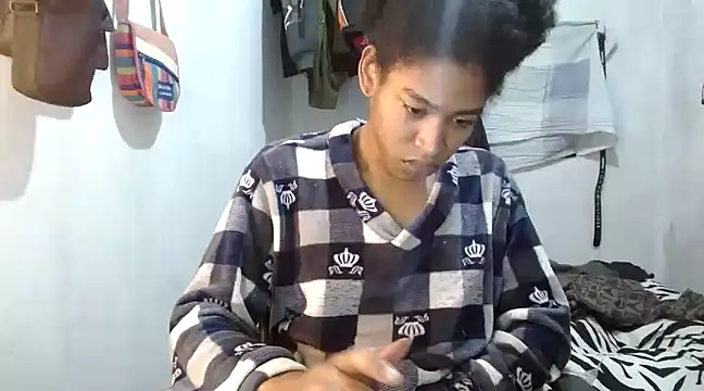 Snapshot of angelamarie1 chatting on 29, 12, 2024 angelamarie1 online show from 29, 12, 2024
