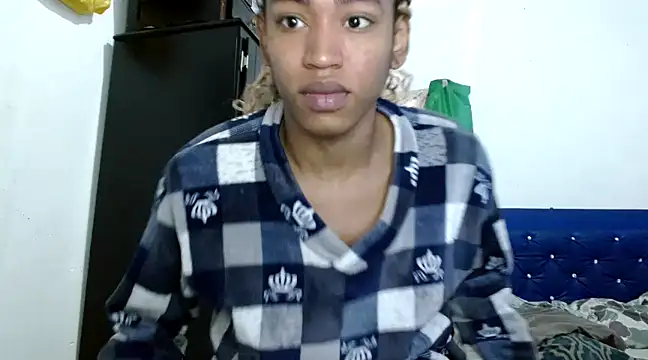 Snapshot of angelamarie1 chatting on 2, 1, 2025 angelamarie1 online show from 2, 1, 2025