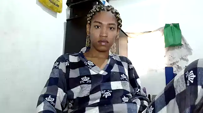 Snapshot of angelamarie1 chatting on 4, 1, 2025 angelamarie1 online show from 4, 1, 2025