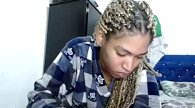 Snapshot of angelamarie1 chatting on 14, 1, 2025 angelamarie1 online show from 14, 1, 2025