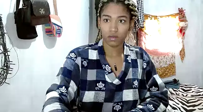 Snapshot of angelamarie1 chatting on 24, 1, 2025 angelamarie1 online show from 24, 1, 2025