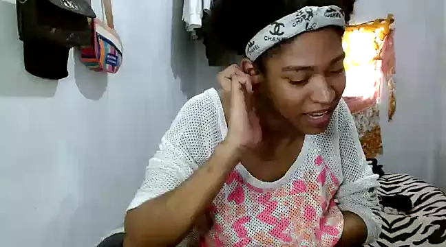 Snapshot of angelamarie1 chatting on 21, 3, 2025 angelamarie1 online show from 21, 3, 2025