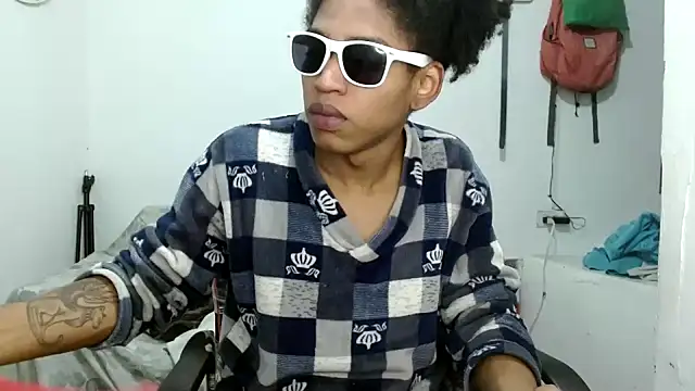 Snapshot of angelamarie1 chatting on 10, 9, 2025 angelamarie1 online show from 10, 9, 2025
