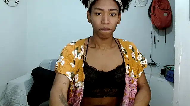 Snapshot of angelamarie1 chatting on 3, 10, 2025 angelamarie1 online show from 3, 10, 2025