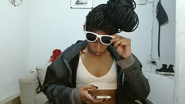 Snapshot of angelamarie1 chatting on 4, 7, 2026 angelamarie1 online show from 4, 7, 2026
