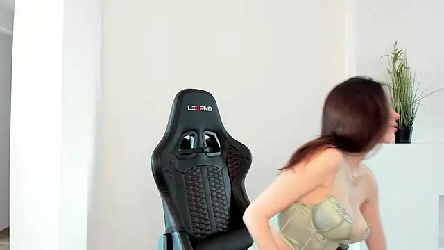 Sabrina Mur online show from 10, 3, 2025