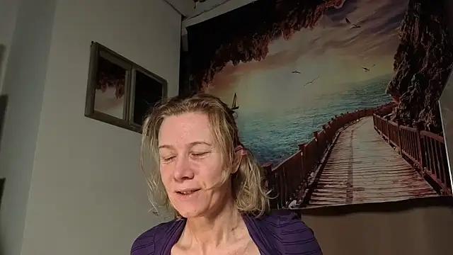 Snapshot of Lola_Belgium chatting on 23, 4, 2026 Lola Belgium online show from 23, 4, 2026