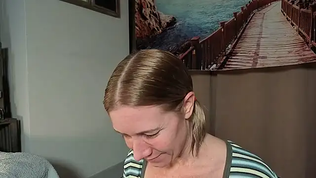 Snapshot of Lola_Belgium chatting on 29, 4, 2026 Lola Belgium online show from 29, 4, 2026