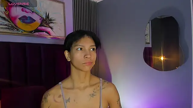 LauraAristizabal online show from 28, 10, 2025