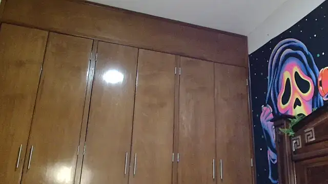 Snapshot of MINI_Petite chatting on 9, 9, 2025 MINI Petite online show from 9, 9, 2025