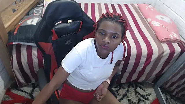 Snapshot of sexyjustin202 chatting on 5, 2, 2025 sexyjustin202 online show from 5, 2, 2025