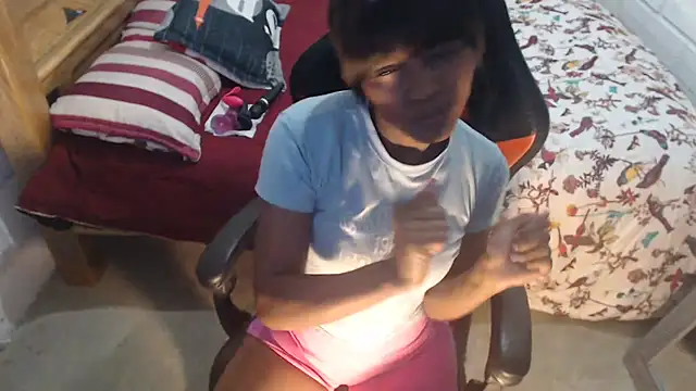 Snapshot of sexyjustin202 chatting on 10, 10, 2025 sexyjustin202 online show from 10, 10, 2025