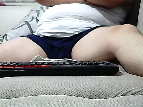 Snapshot of trucker8282 chatting on 15, 11, 2025 trucker8282 online show from 15, 11, 2025