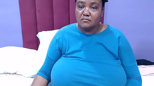 Snapshot of GiantTittts chatting on 9, 3, 2026 GiantTittts online show from 9, 3, 2026